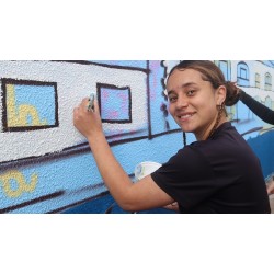 Oficina de grafite da Itaipu incentiva jovens talentos e transforma espaço público